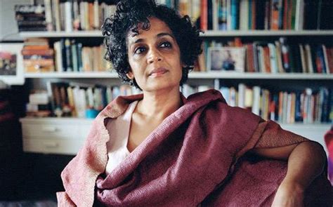 El Premio Booker 2017: Un Vistazo a la India Contemporánea a Través de la Ficción de Arundhati Roy